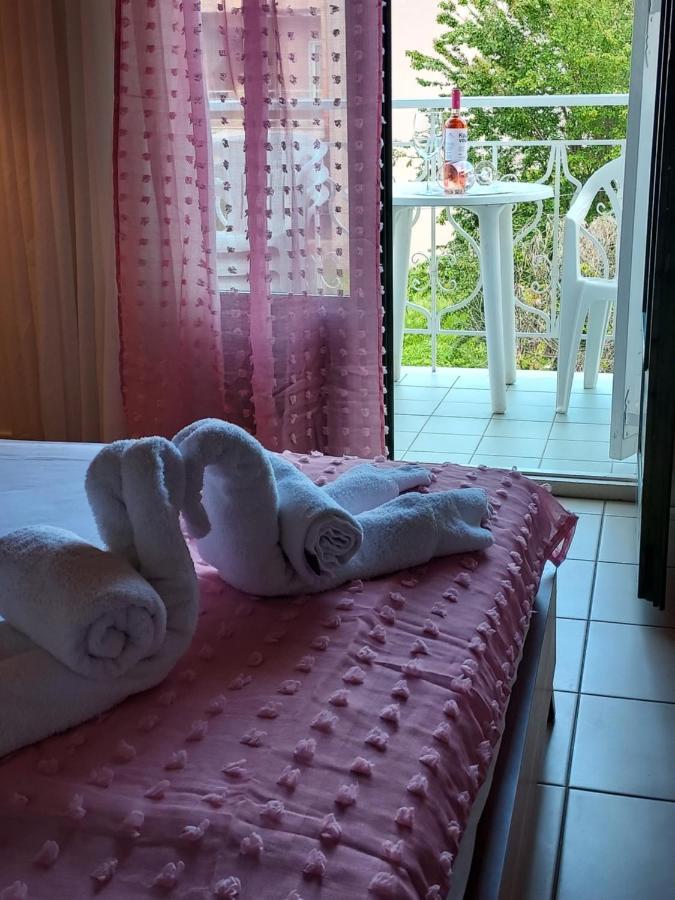Sun Helios Garden Aparthotel Limenas (Thasos) Quarto foto