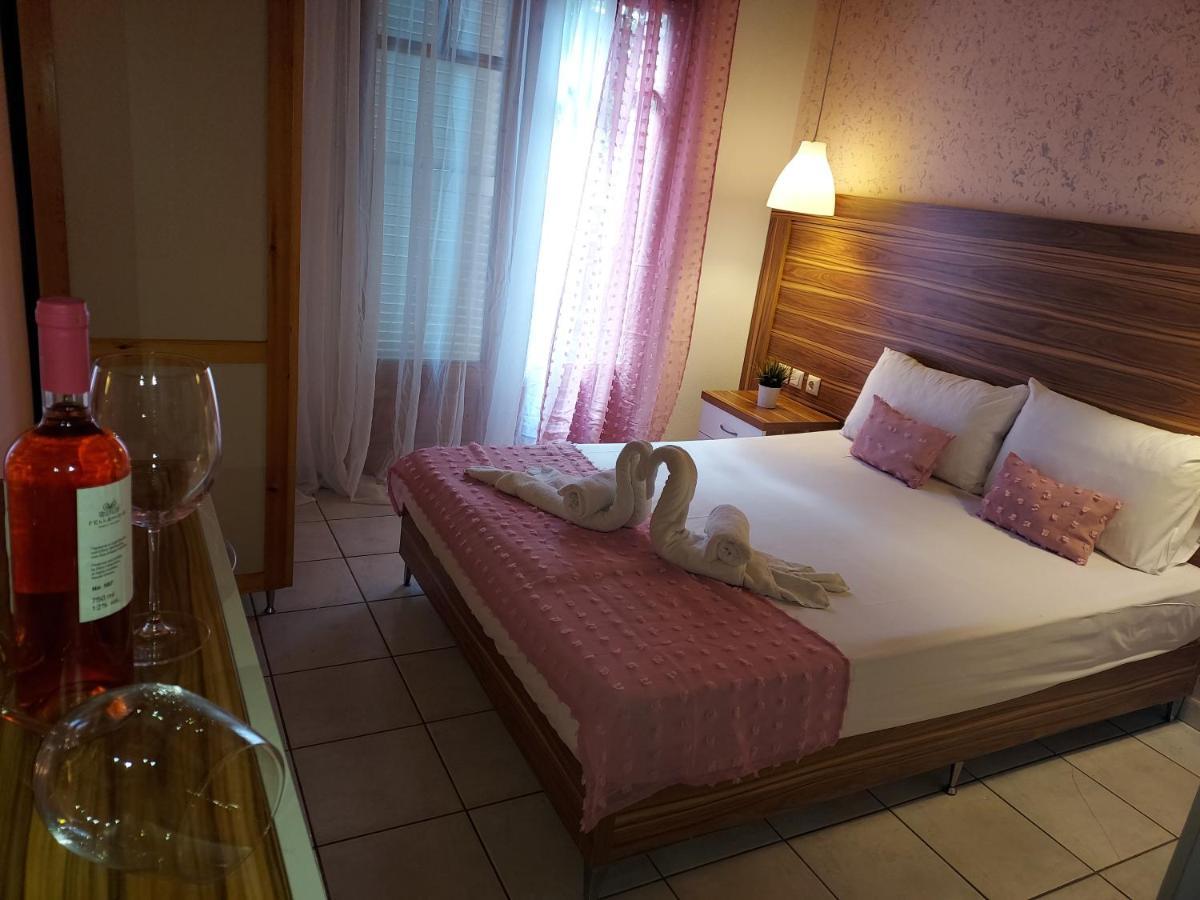 Sun Helios Garden Aparthotel Limenas (Thasos) Quarto foto